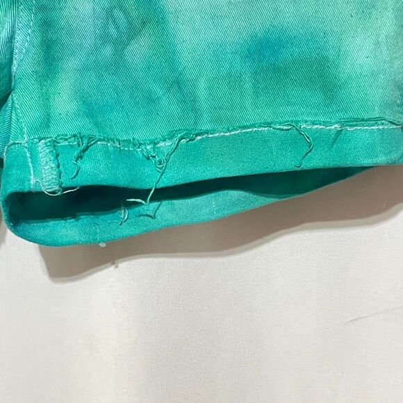 Reworked High Rise Green Dip-Dyed Ombre Shorts - Picture 5 of 11